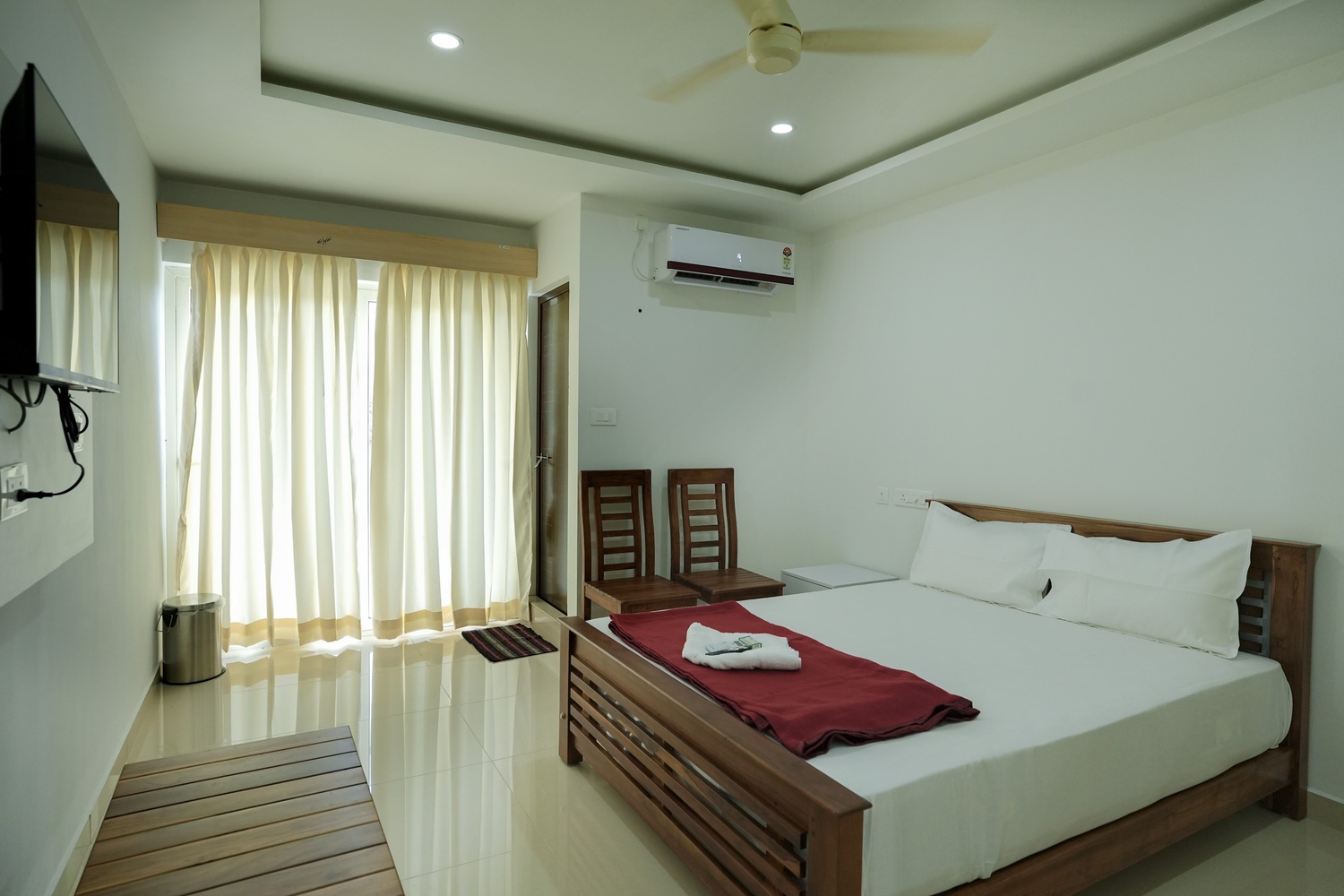 Bedroom Suite - Residential Hotel Vadakkenchery